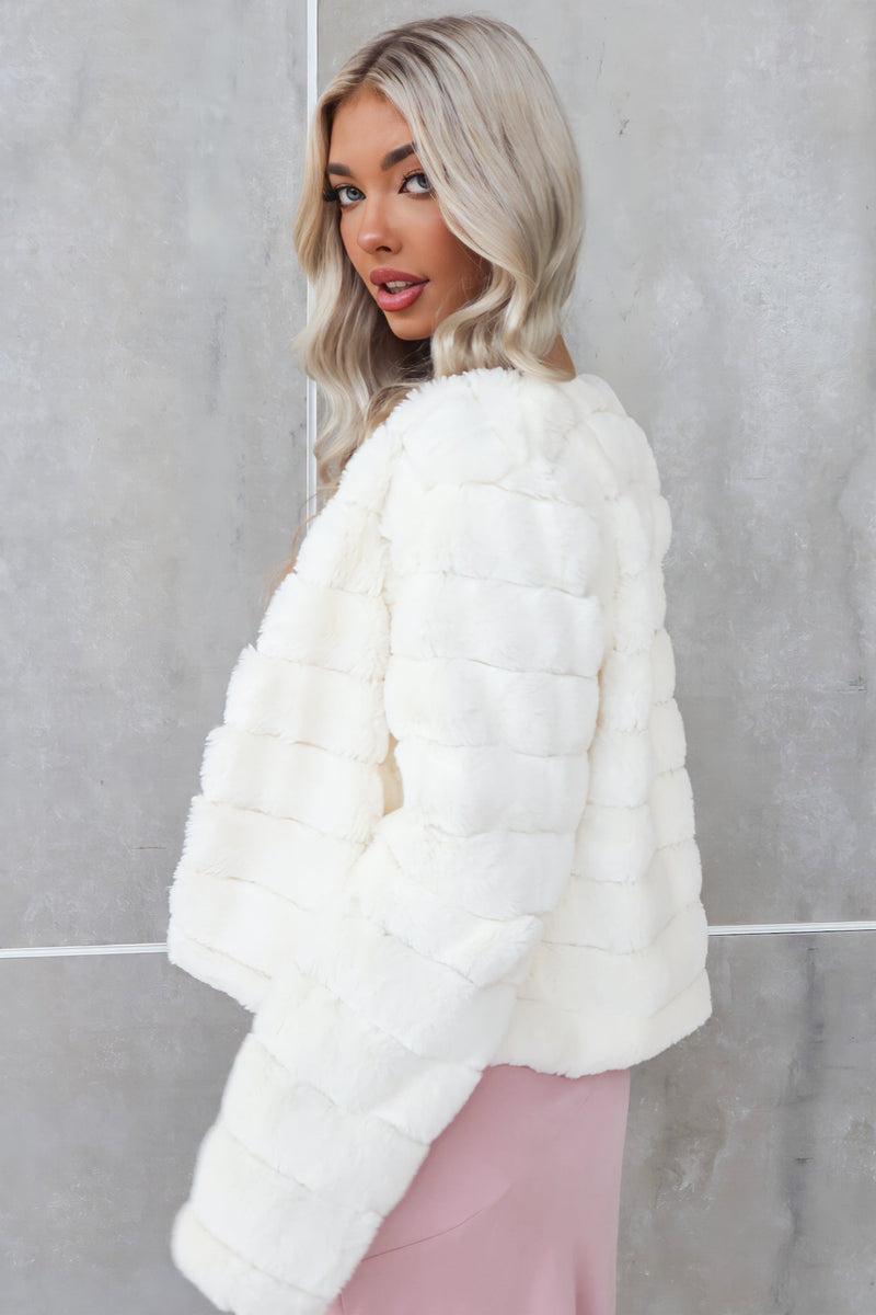 White and Brown Girls Faux Fur Jacket, Size: XS - 2XL at Rs 915/piece in  Kota